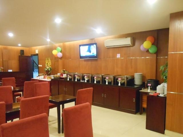 Feodora Airport Hotel Palembang Ngoại thất bức ảnh