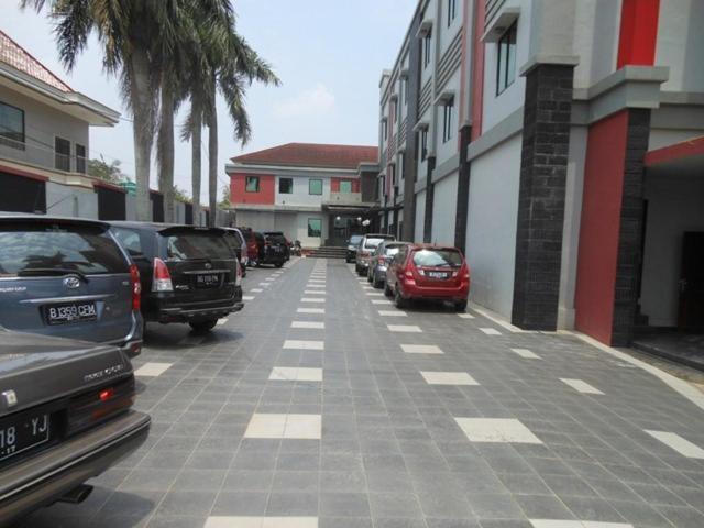 Feodora Airport Hotel Palembang Ngoại thất bức ảnh
