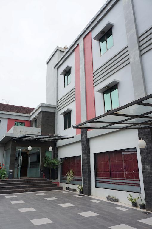 Feodora Airport Hotel Palembang Ngoại thất bức ảnh