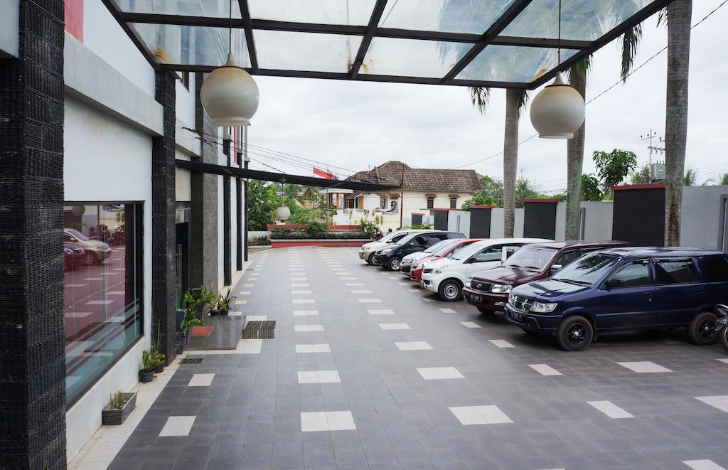 Feodora Airport Hotel Palembang Ngoại thất bức ảnh