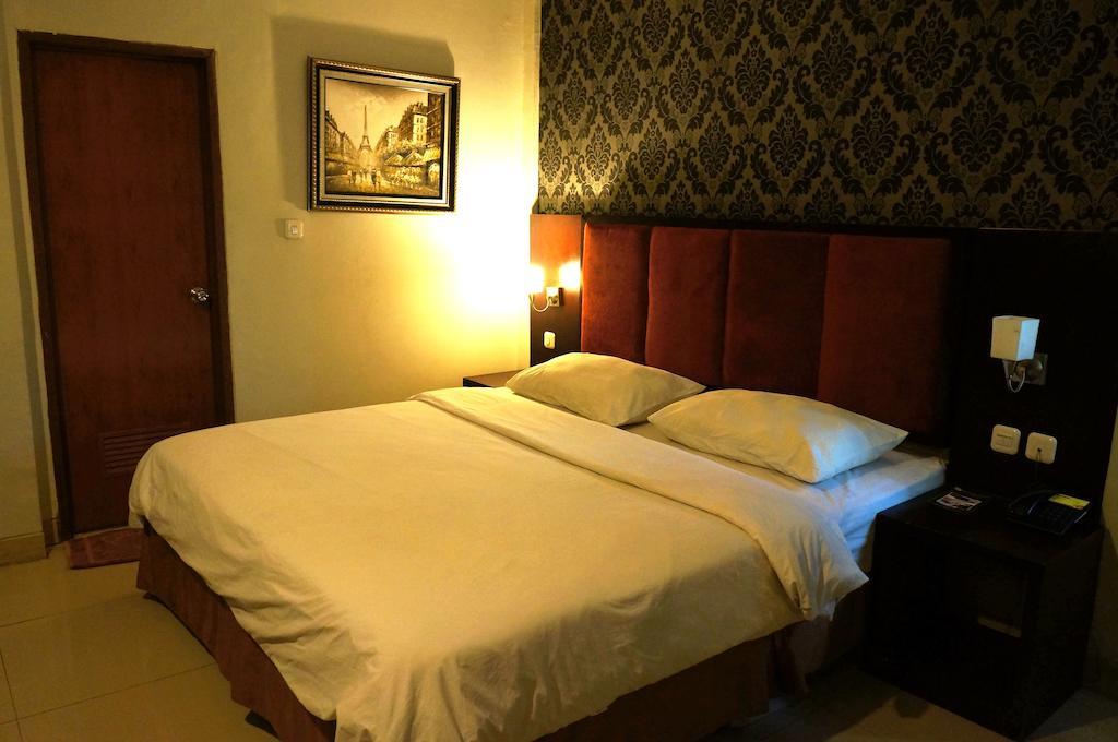 Feodora Airport Hotel Palembang Ngoại thất bức ảnh