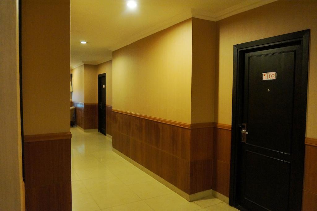 Feodora Airport Hotel Palembang Ngoại thất bức ảnh